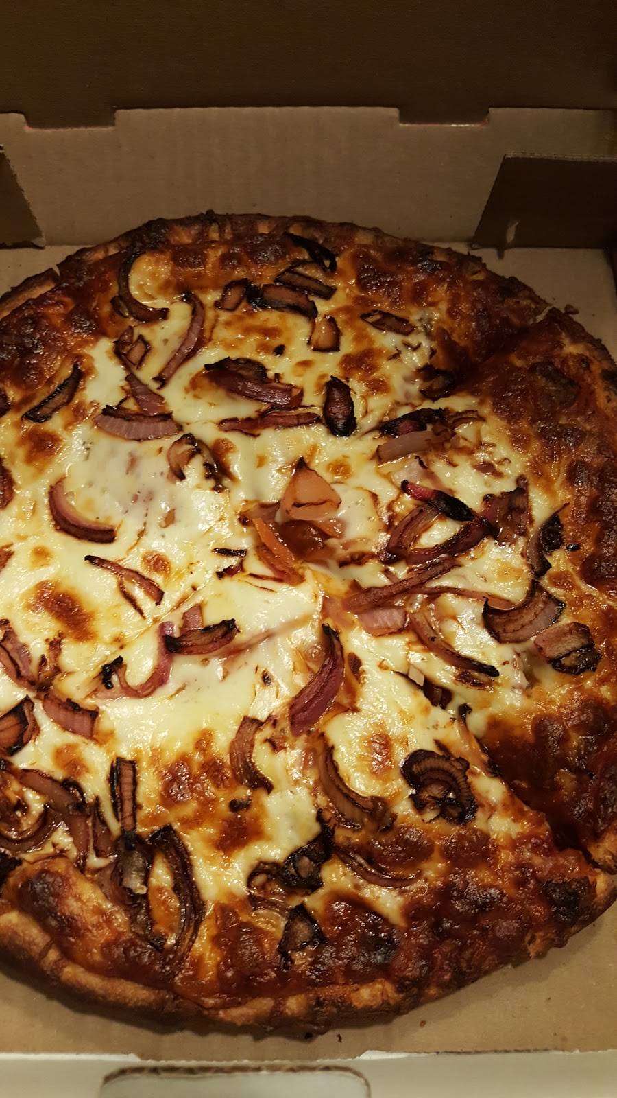 Moes Famous Pizza | meal delivery | 102 McEwen Ave, Ottawa, ON K2B 5K7, Canada | 6137260726 OR +1 613-726-0726