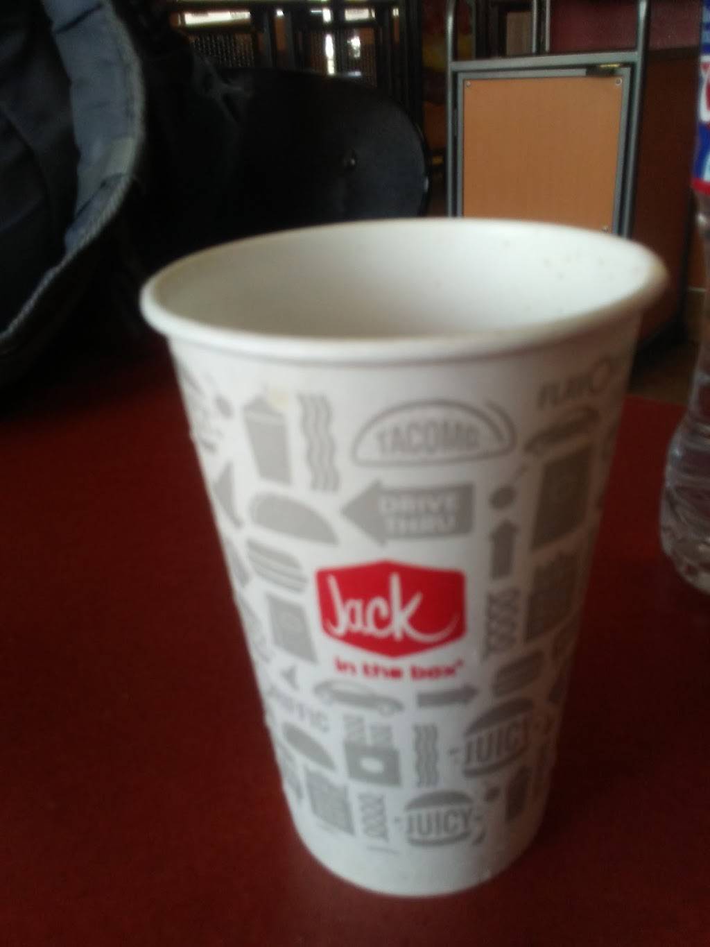 Jack in the Box | restaurant | 6355 E Mockingbird Ln, Dallas, TX 75214, USA | 2148267320 OR +1 214-826-7320