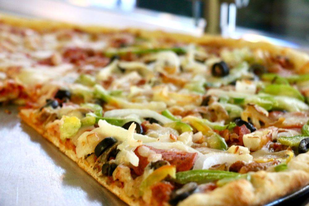 Delfinos Pizza | restaurant | 1131 Washington Ave, St. Louis, MO 63101, USA | 3142609094 OR +1 314-260-9094