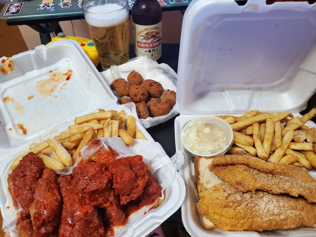 Shark’s Fish & Chicken on 12th and University | restaurant | 5900 W 12th St, Little Rock, AR 72204, USA | 5012803730 OR +1 501-280-3730