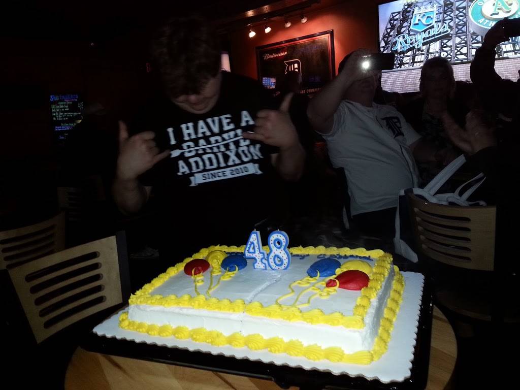 Shot Makers Sports Bar & Grill | restaurant | 12045 Dix Toledo Rd, Southgate, MI 48195, USA | 7342830005 OR +1 734-283-0005