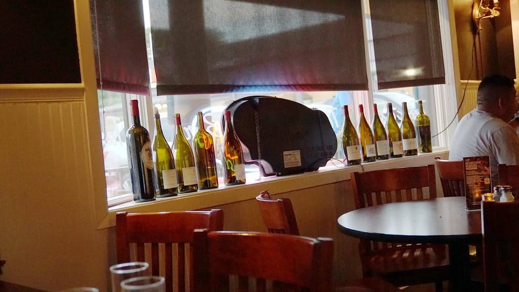 Taxis Grille & Bar | restaurant | 1822 N 120th St, Omaha, NE 68154, USA | 4028981882 OR +1 402-898-1882