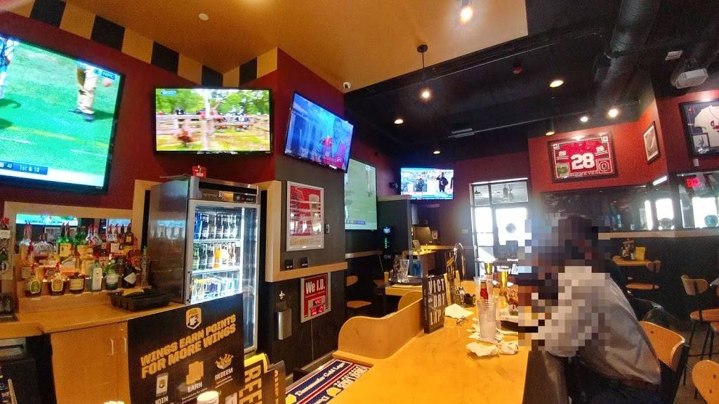 Buffalo Wild Wings | restaurant | 12459 Cedar Rd, Cleveland Heights, OH 44106, USA | 2163713331 OR +1 216-371-3331