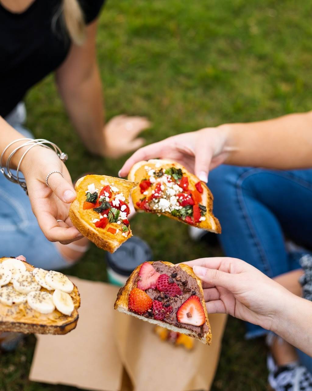 Frutta Bowls | restaurant | 603 Broad St, Shrewsbury, NJ 07702, USA | 7329338300 OR +1 732-933-8300