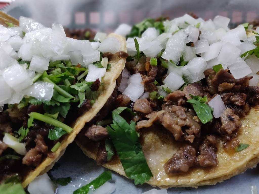 La Chiquita | restaurant | 1108 S Main St, Rockford, IL 61101, USA | 8159632997 OR +1 815-963-2997