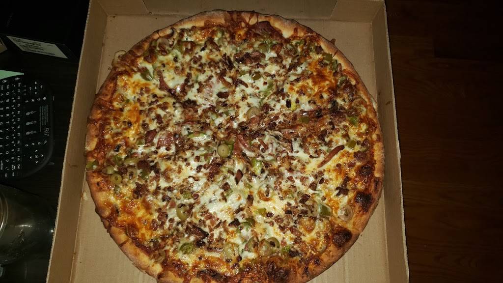 H&R Pizza and Wings | restaurant | 197 Norice St, Nepean, ON K2G 2Y4, Canada | 6132252221 OR +1 613-225-2221