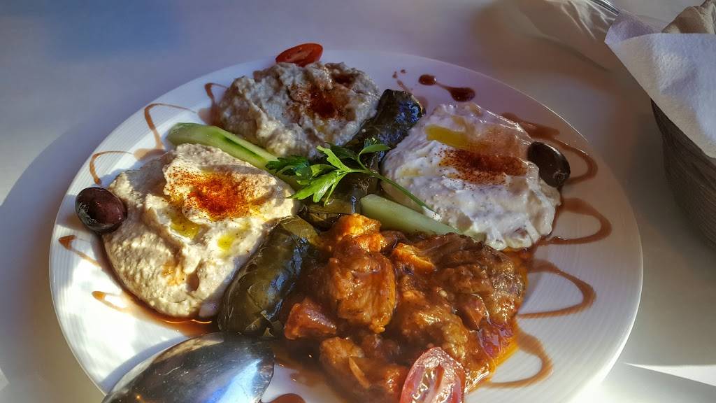 Troy Mediterranean grill | restaurant | 2908North, Broadway, Chicago, IL 60657, USA | 7737703866 OR +1 773-770-3866