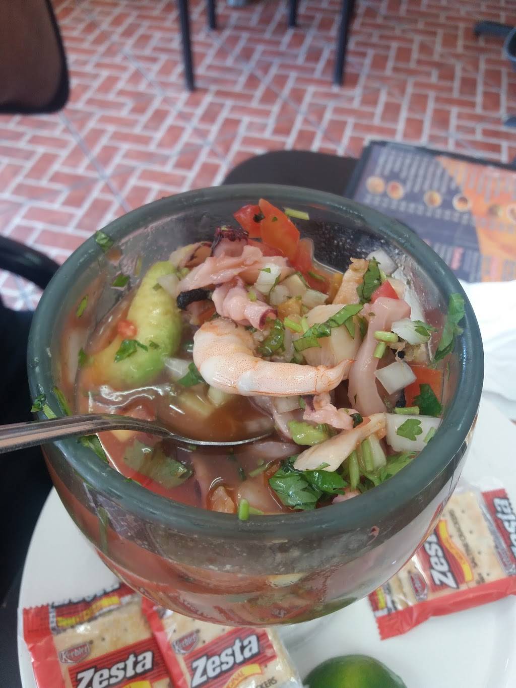 Mariscos El Charro | restaurant | 15965 Yarnell St, Sylmar, CA 91342, USA | 8183672626 OR +1 818-367-2626