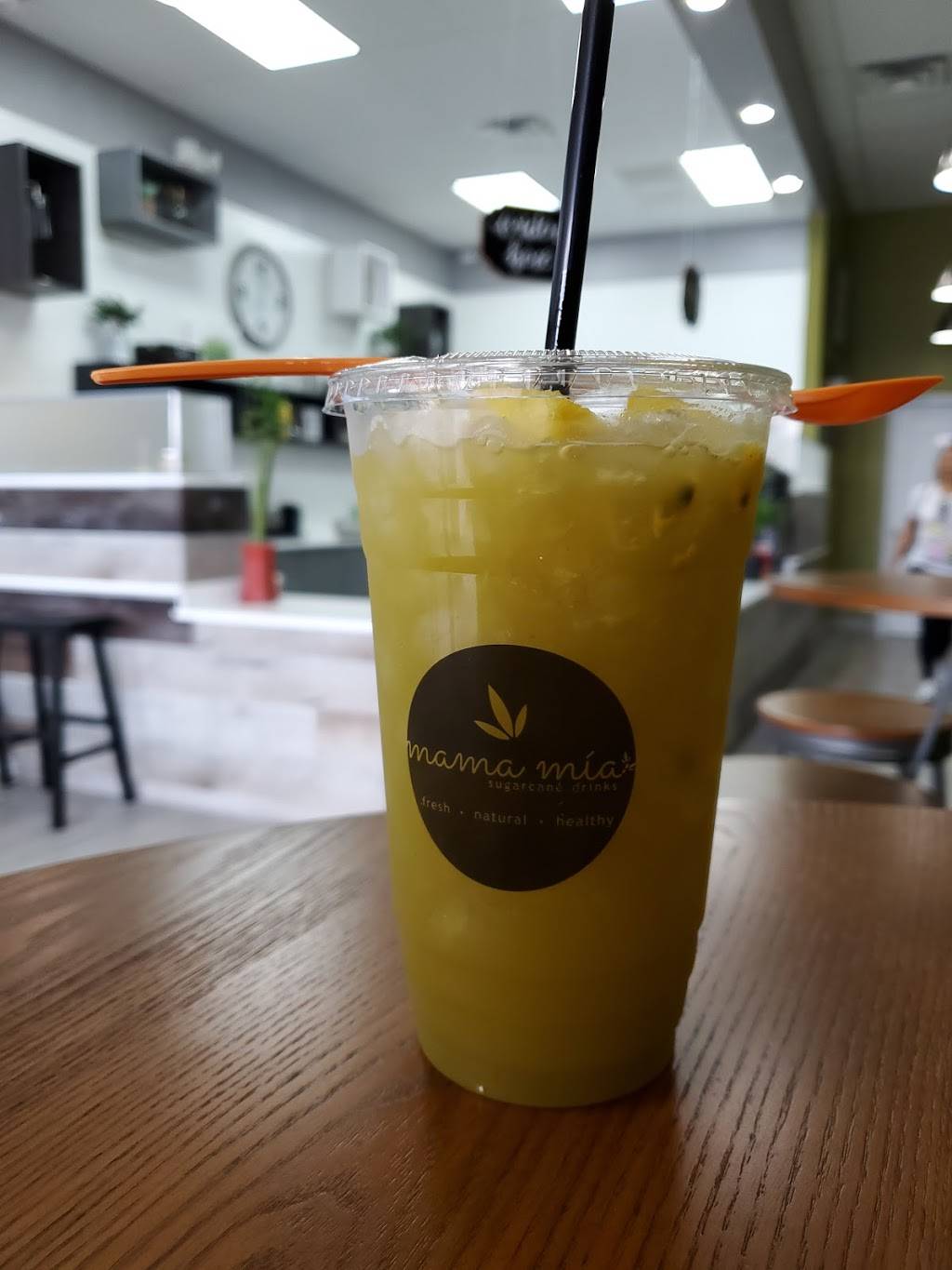 Mama Mia Sugarcane Drinks | restaurant | 11111 Bellaire Blvd, Houston, TX 77072, USA | 8322304667 OR +1 832-230-4667