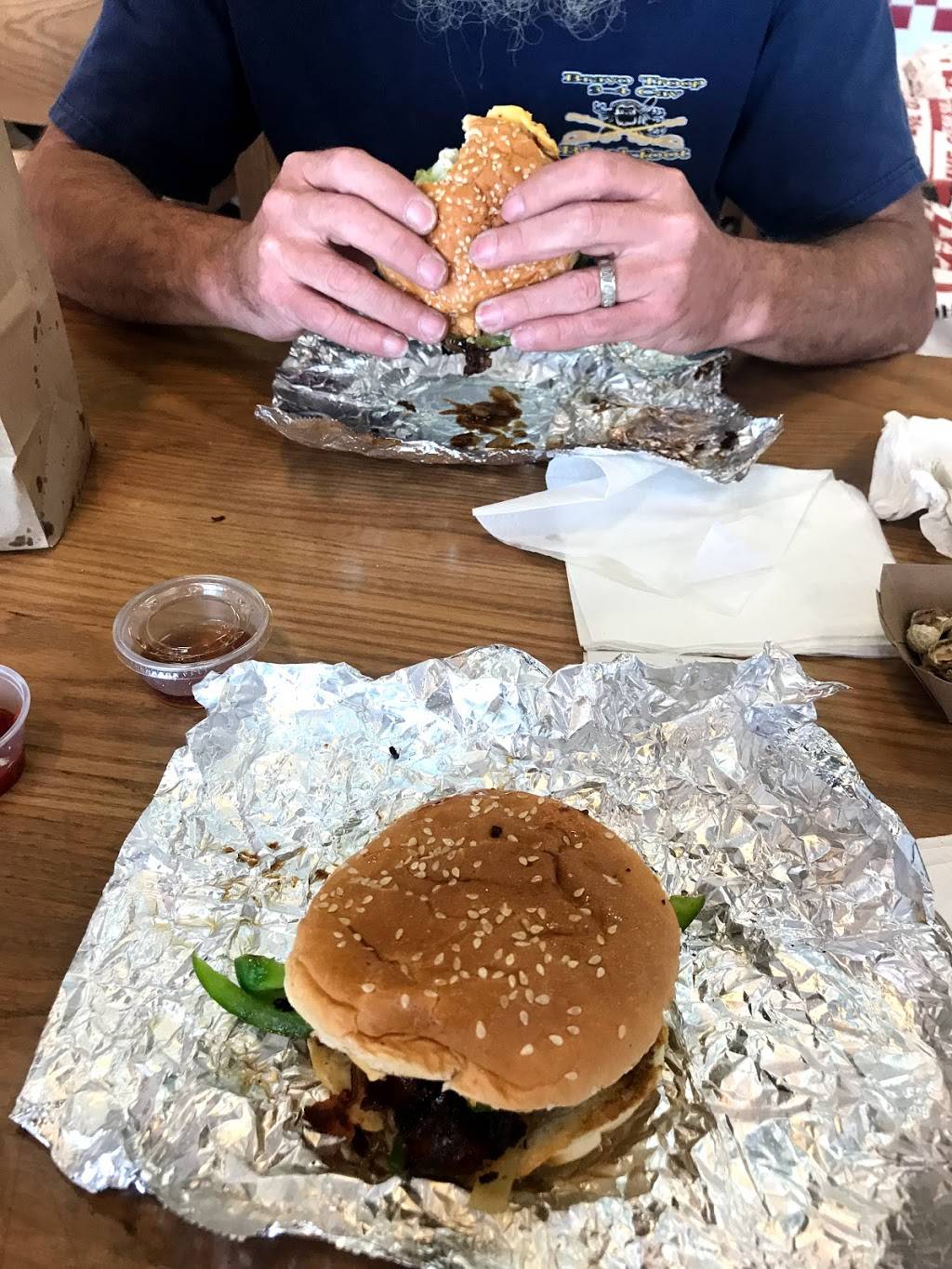 Five Guys | meal takeaway | 112 RHL Blvd, Charleston, WV 25309, USA | 3047442709 OR +1 304-744-2709