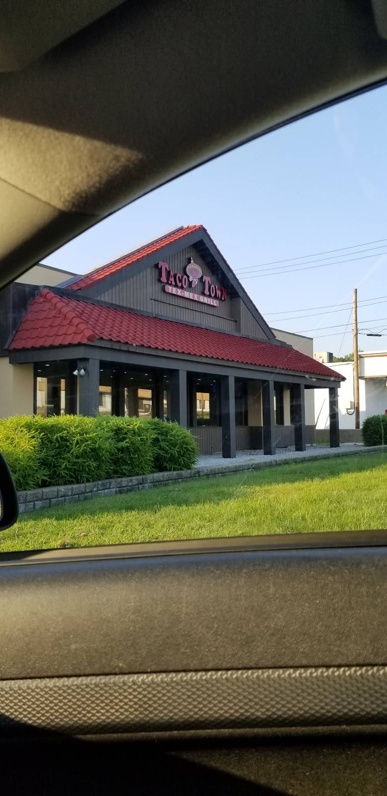 Taco Town | restaurant | 199 Boston Post Rd, Orange, CT 06477, USA | 2032984774 OR +1 203-298-4774