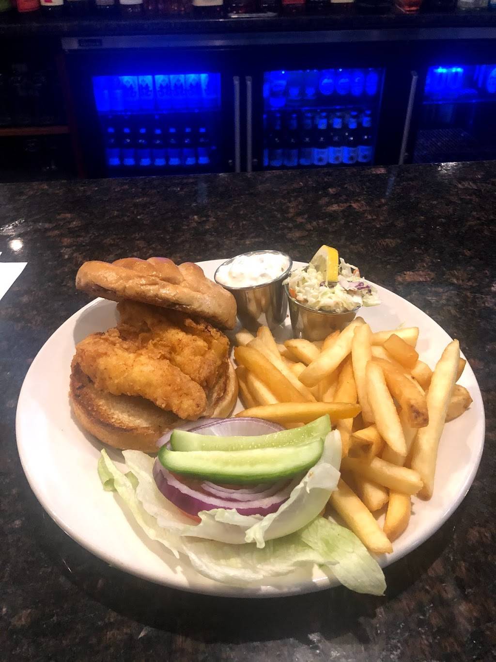 Crossroads Pub | restaurant | 63 Columbian St, Braintree, MA 02184, USA | 7816649600 OR +1 781-664-9600