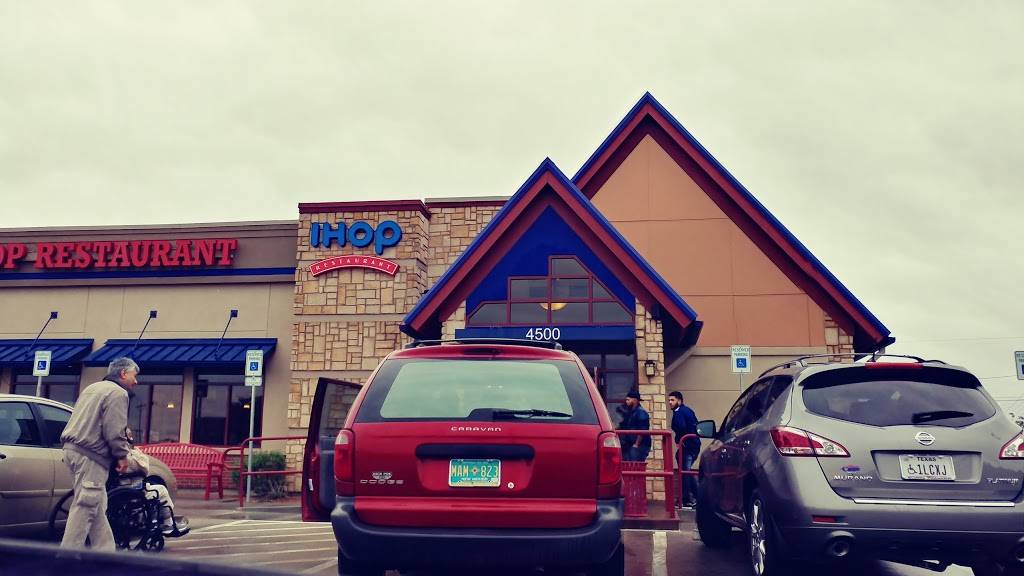 IHOP | restaurant | 4500 Hondo Pass Dr, El Paso, TX 79904, USA | 9157517665 OR +1 915-751-7665