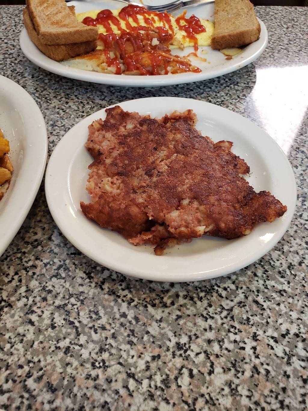 City Line Diner | restaurant | 3302 Derry St, Harrisburg, PA 17111, USA | 7175651171 OR +1 717-565-1171