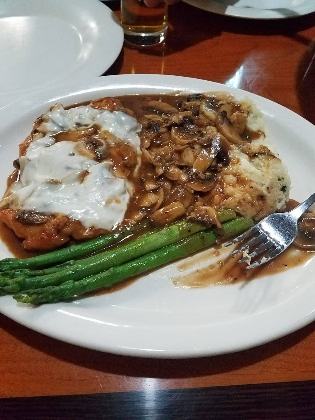 Linos Pizza and Italian Cuisine | restaurant | 7240 W Azure Dr, Las Vegas, NV 89130, USA | 7026495925 OR +1 702-649-5925