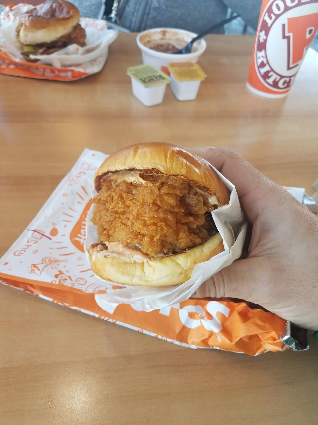 Popeyes Louisiana Kitchen | restaurant | 8350 W Judge Perez Dr, Chalmette, LA 70043, USA | 5042716277 OR +1 504-271-6277