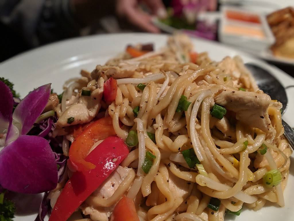 Aroy Thai Bistro | restaurant | 320 University Ave, Palo Alto, CA 94301, USA | 6504852636 OR +1 650-485-2636