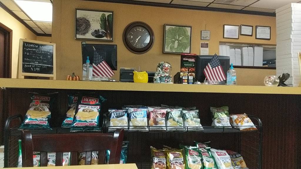 Chesapeake Pizzeria | restaurant | 2850 Augustine Herman Hwy, Chesapeake City, MD 21915, USA | 4108853000 OR +1 410-885-3000