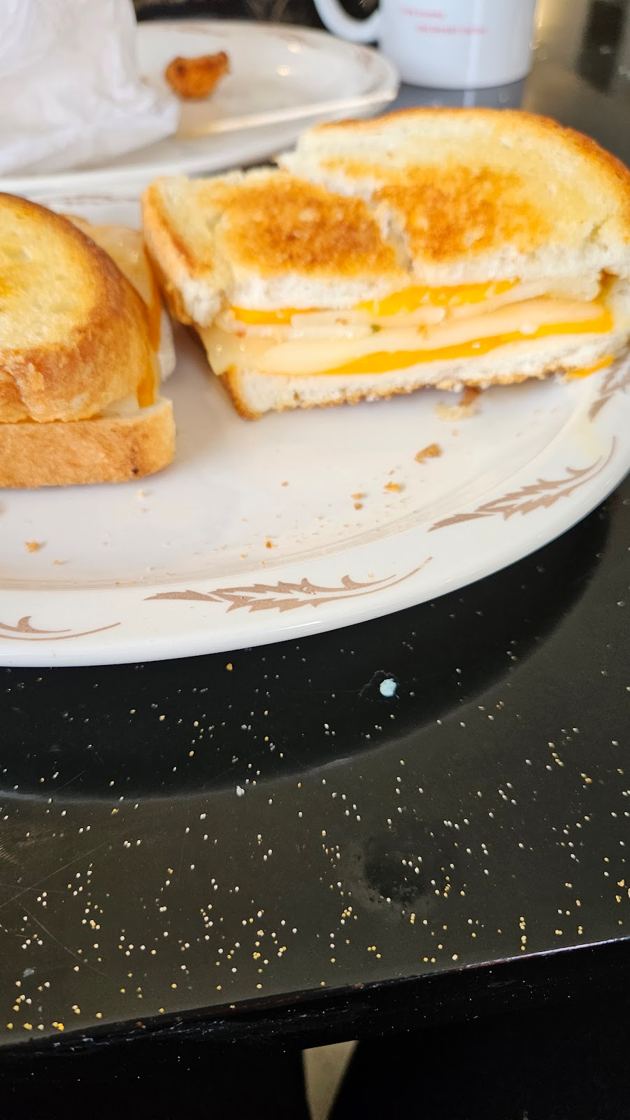 Zero’s Cafe & Catering | restaurant | 815 N Shawano St, New London, WI 54961, USA | 9202505009 OR +1 920-250-5009