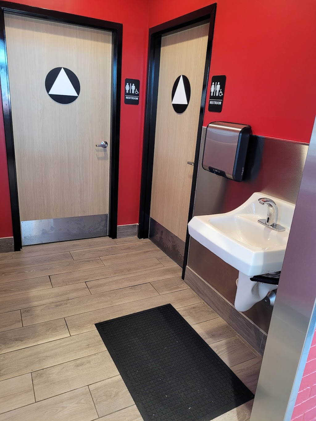 KFC | restaurant | 2560 N Perris Blvd, Perris, CA 92571, USA | 9514203797 OR +1 951-420-3797