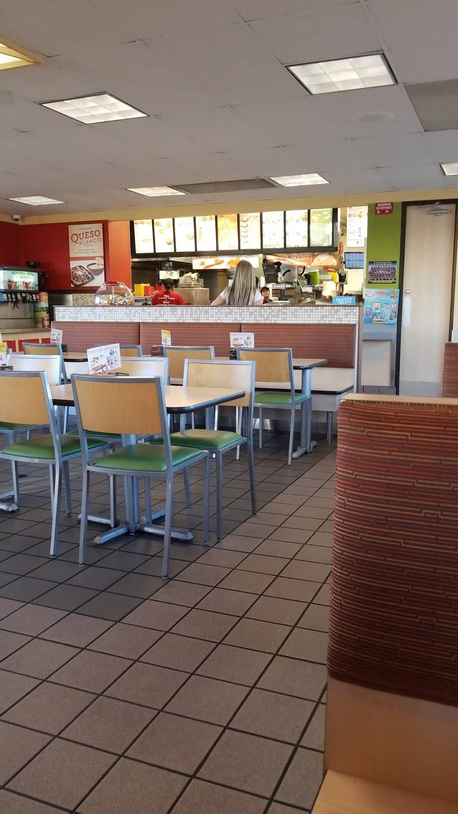 Del Taco | meal takeaway | 1941 N Placentia Ave, Fullerton, CA 92831, USA | 7149933780 OR +1 714-993-3780