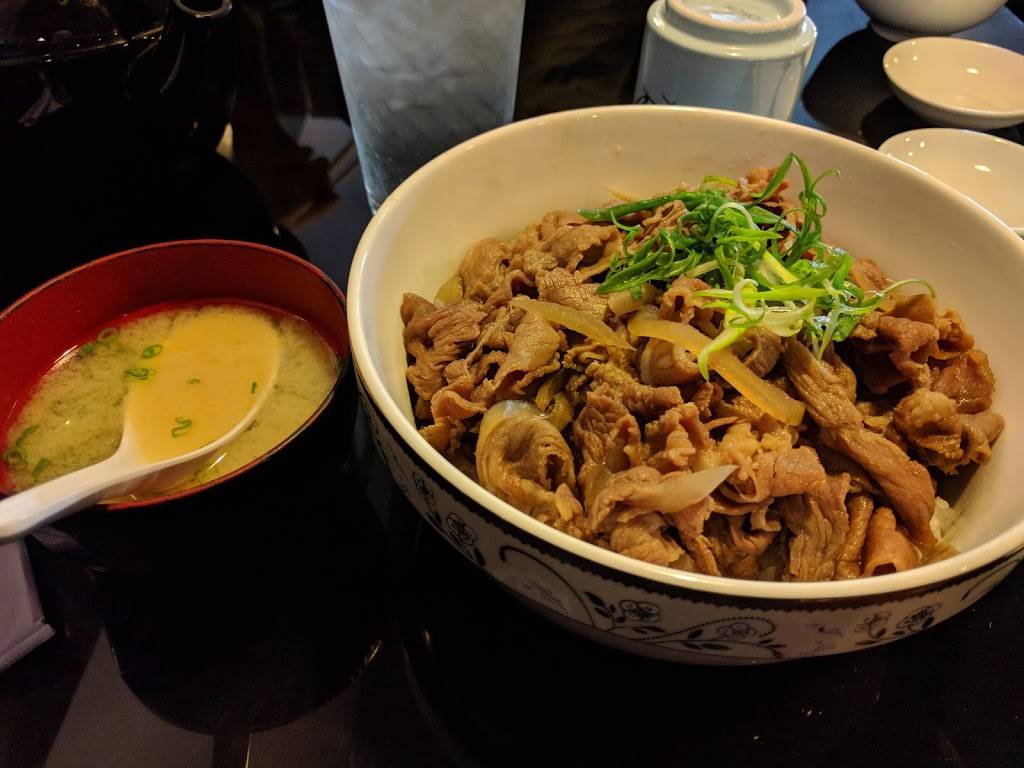 Kiku Sushi | restaurant | 13112 NE 20th St, Bellevue, WA 98005, USA | 4255569600 OR +1 425-556-9600