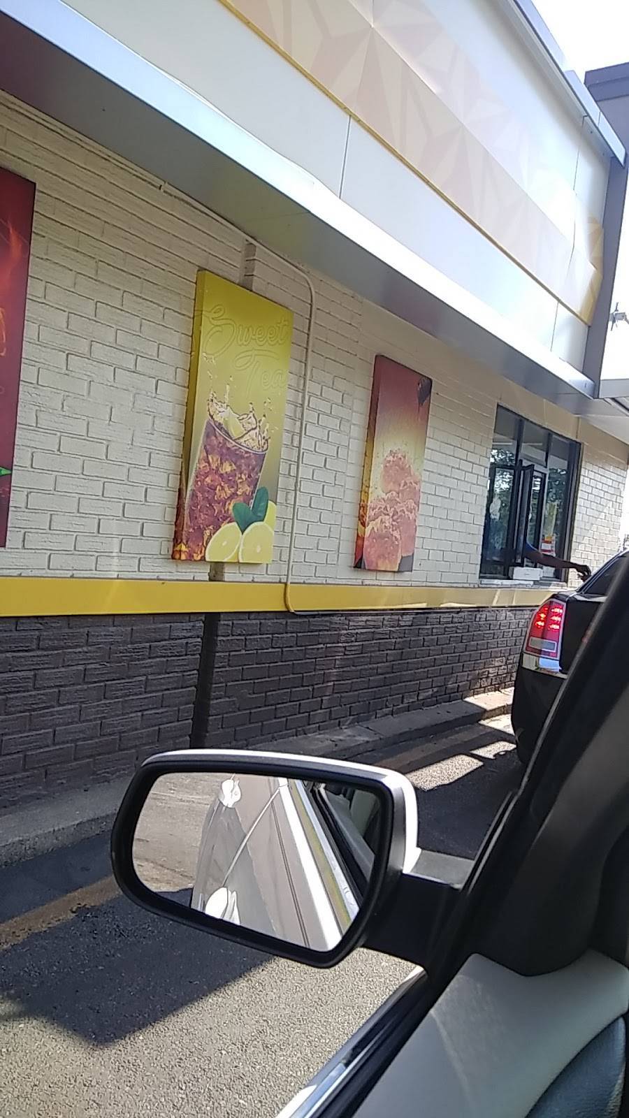 Churchs Chicken | restaurant | 2501 N Keystone Ave, Indianapolis, IN 46218, USA | 3179239987 OR +1 317-923-9987