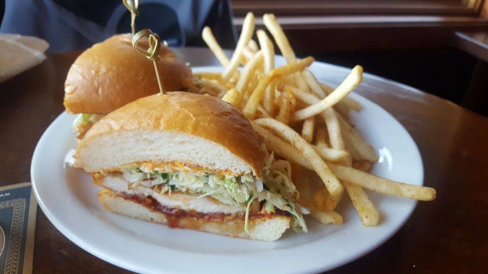 Seawolf Public House | restaurant | 350 4th St, Oakland, CA 94607, USA | 5108911660 OR +1 510-891-1660