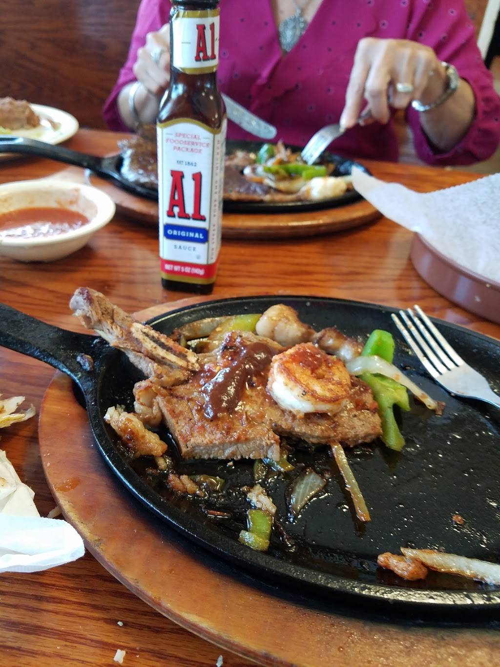 La Parrilla Mexican Restaurant | restaurant | 5565 Tezel Rd, San Antonio, TX 78250, USA | 2106473200 OR +1 210-647-3200