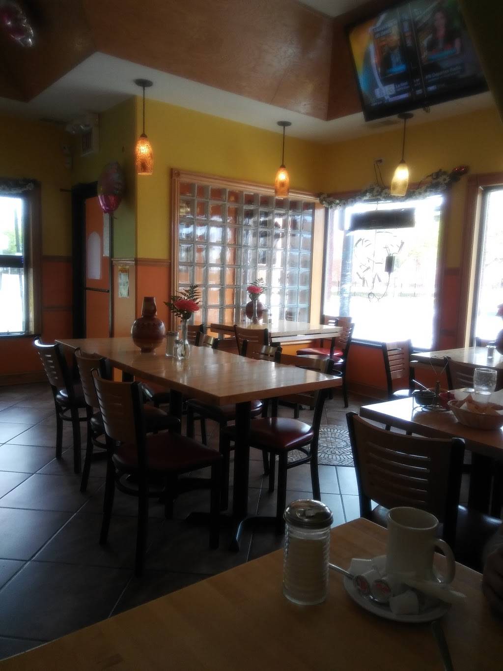 La Placita de Durango | restaurant | 2423 W 51st St, Chicago, IL 60632, USA | 7734343711 OR +1 773-434-3711