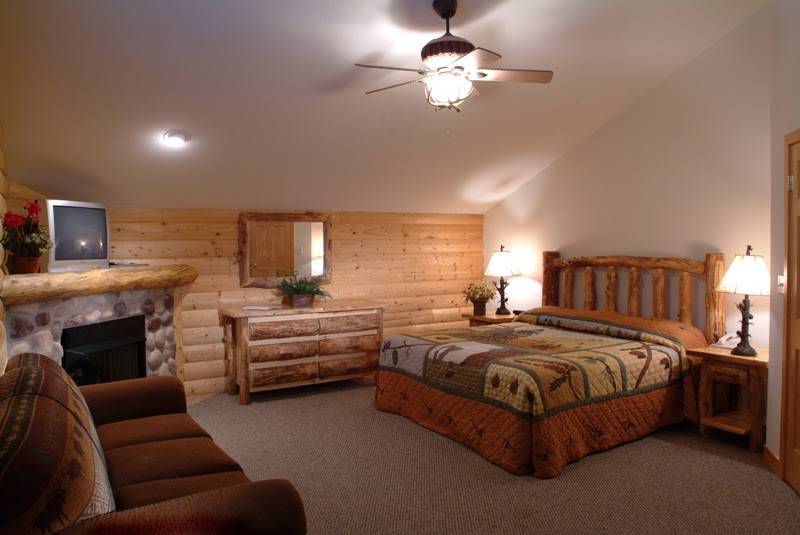 Grizzly Jack’s Grand Bear Resort | restaurant | 2643 Il Rt 178 Grand Bear, North Utica, IL 61373, USA | 8663993866 OR +1 866-399-3866