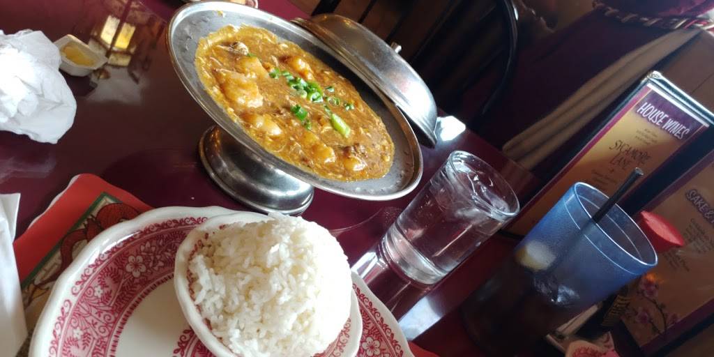 Yees Oriental Inn | restaurant | 3402, 5030 6th Ave, Kenosha, WI 53140, USA | 2626525446 OR +1 262-652-5446