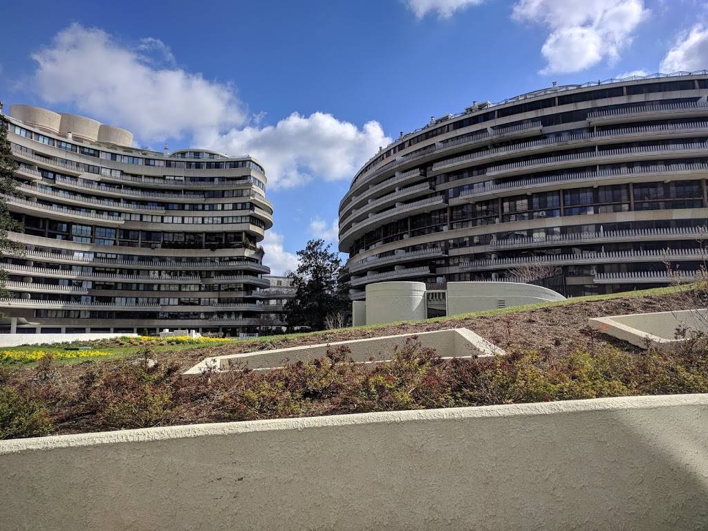 Kingbird | restaurant | 2650 Virginia Ave NW, Washington, DC 20037, USA | 8667096910 OR +1 866-709-6910