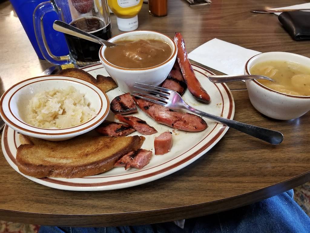 Chalet Lounge | night club | 4833 Miller Trunk Hwy, Hermantown, MN 55811, USA | 2187222457 OR +1 218-722-2457