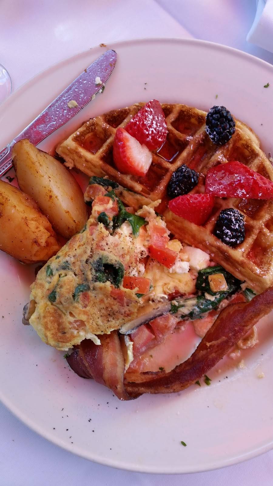 Off Vine | restaurant | 6263 Leland Way, Los Angeles, CA 90028, USA | 3239621900 OR +1 323-962-1900