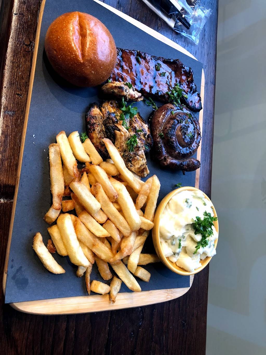 Plan B - Handmade Burgers, Boerewors and Braai | restaurant | 2943A Bloor St West At Grenview Blvd South East Side, Toronto, ON M8X 1B8, Canada | 4162314444 OR +1 416-231-4444