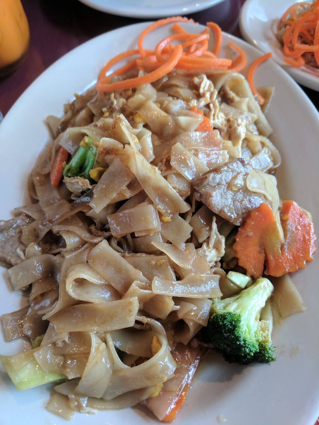 Dusit Thai Cuisine | restaurant | 158 Main St, Newport, VT 05855, USA | 8024879305 OR +1 802-487-9305