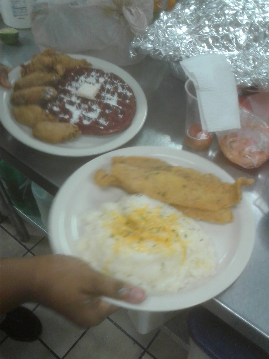 Heavenly choices | restaurant | 3810 Cavalcade St, Houston, TX 77026, USA | 8324910352 OR +1 832-491-0352