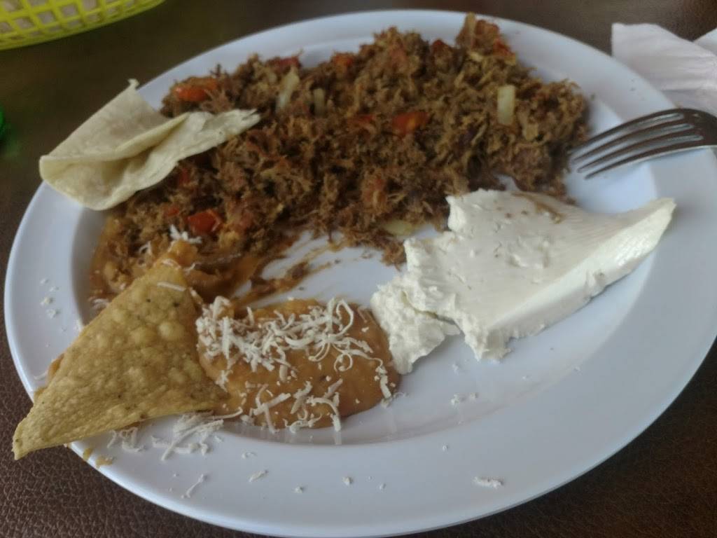 Antojitos EL SINALOENSE | restaurant | Interior 601, Aeropuerto 1900, C.Comercial Otay, Nueva Tijuana, 22435 Tijuana, B.C., Mexico | 016646232750 OR +52 664 623 2750