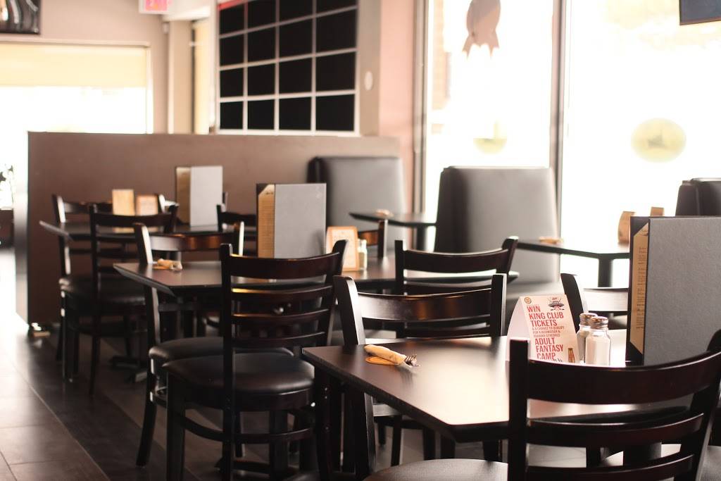 Mackenzie Pub | restaurant | 250 Bayly St W #1, Ajax, ON L1S 3V4, Canada | 2896602584 OR +1 289-660-2584