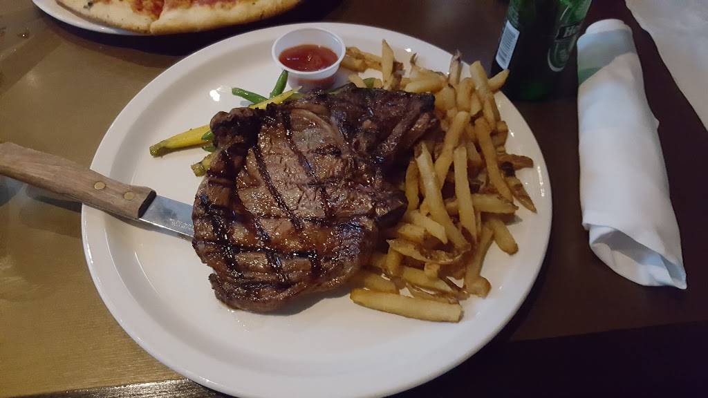 The Crooked Cue | restaurant | 75 Lakeshore Rd E, Mississauga, ON L5G 1C9, Canada | 9052717665 OR +1 905-271-7665