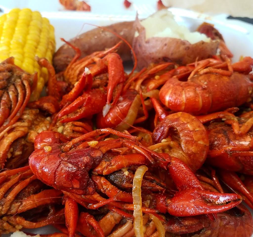 Henrys Seafood and Wings | restaurant | 4340 E Lucas Dr, Beaumont, TX 77708, USA | 4092231535 OR +1 409-223-1535