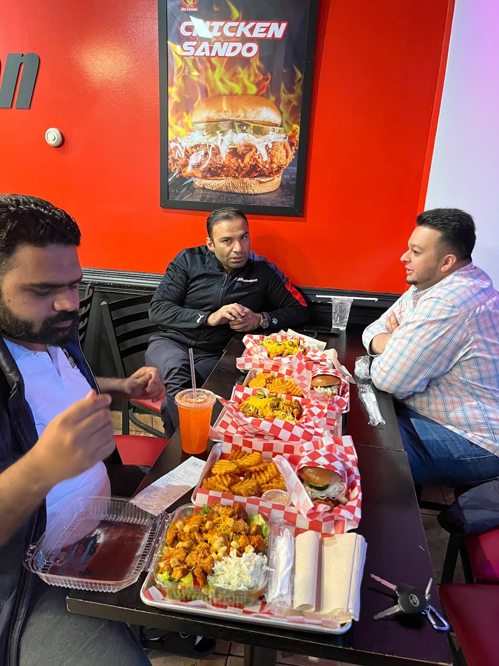 Hangry Joes Hot Chicken Herndon | restaurant | 13033 Worldgate Dr, Herndon, VA 20170, USA | 5718993355 OR +1 571-899-3355