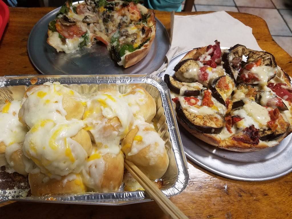 Big Kahunas Pizza | restaurant | 550 Paiea St, Honolulu, HI 96819, USA | 8088335588 OR +1 808-833-5588