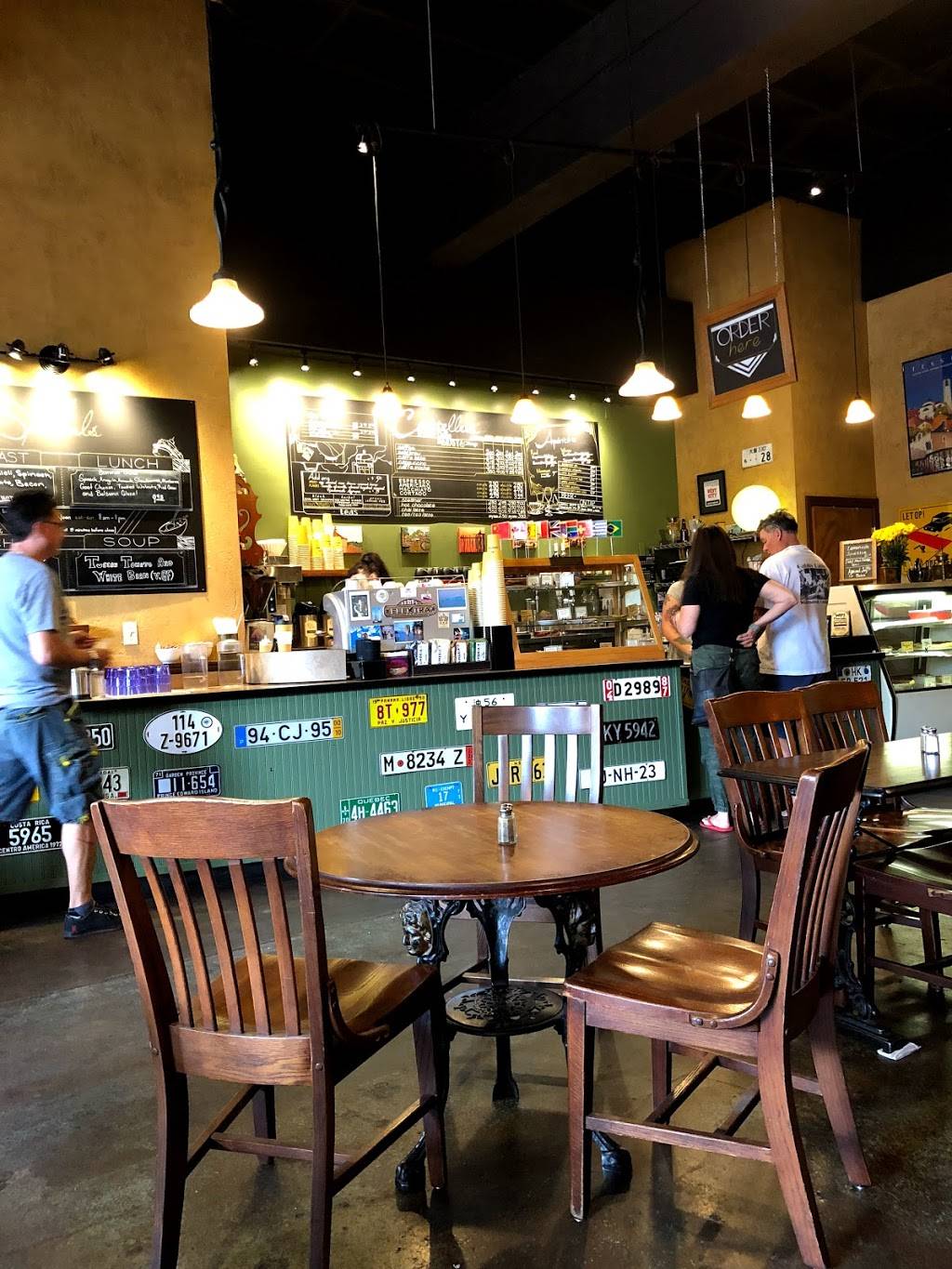 Costellos Travel Caffe | cafe | 2222 NE Broadway St, Portland, OR 97232, USA | 5032870270 OR +1 503-287-0270