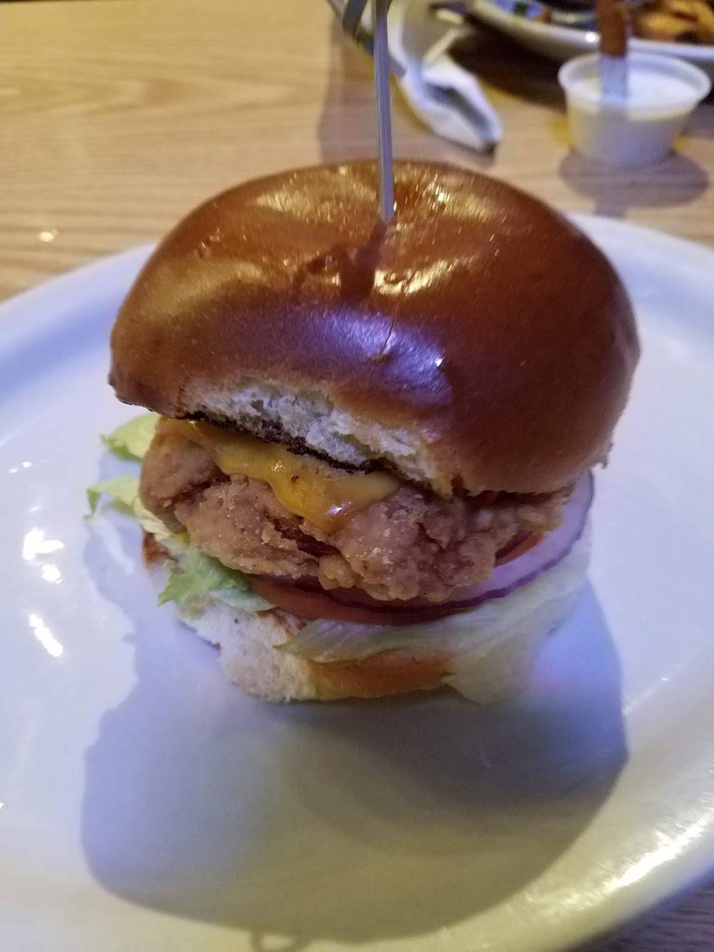 Back Burner Bar & Grill | restaurant | 870 4th Ave, Coraopolis, PA 15108, USA | 4123757755 OR +1 412-375-7755