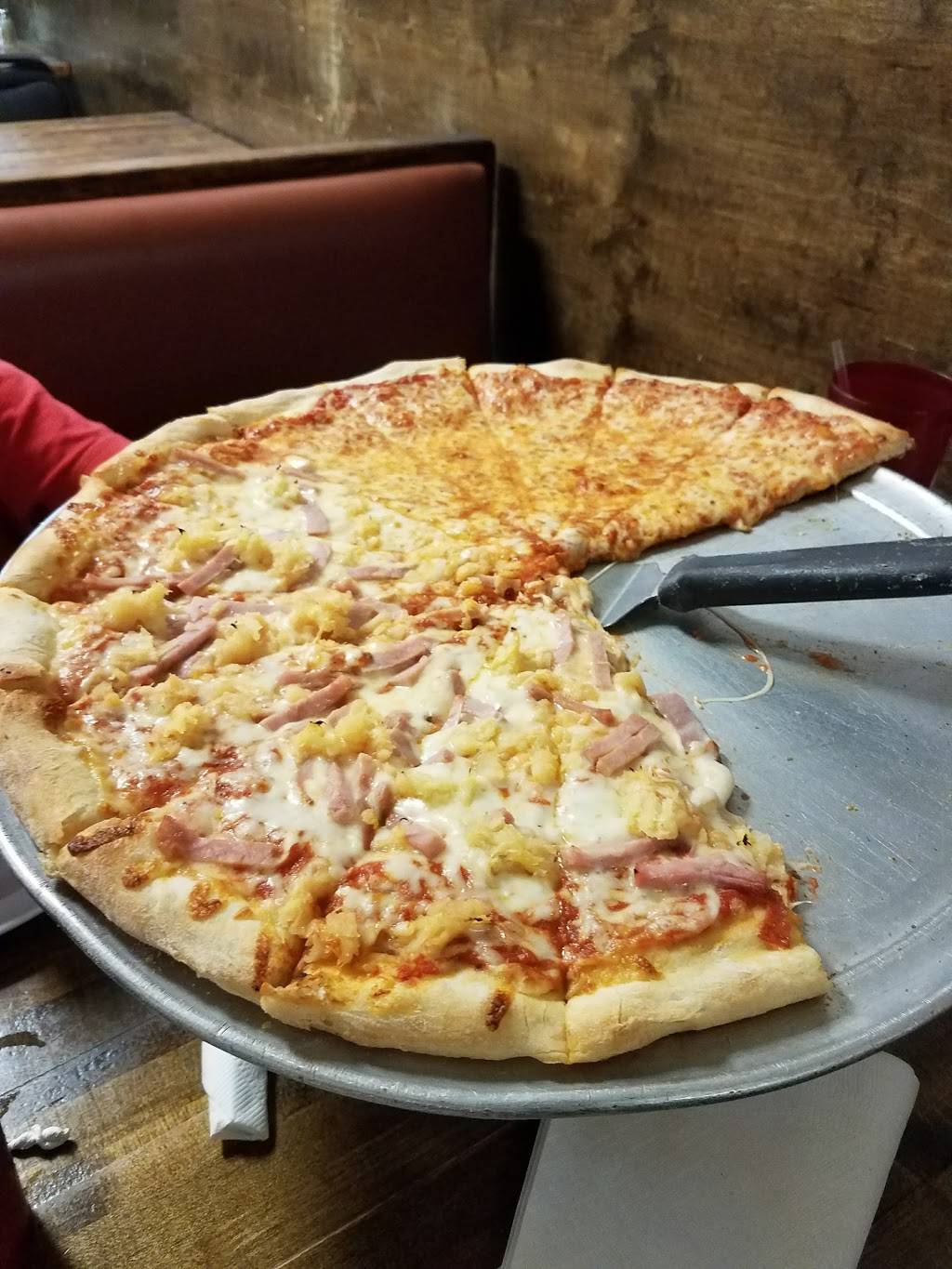 Scorpios Italian Eatery & Pizzeria | restaurant | 2742 Elkcam Blvd, Deltona, FL 32738, USA | 4073289919 OR +1 407-328-9919