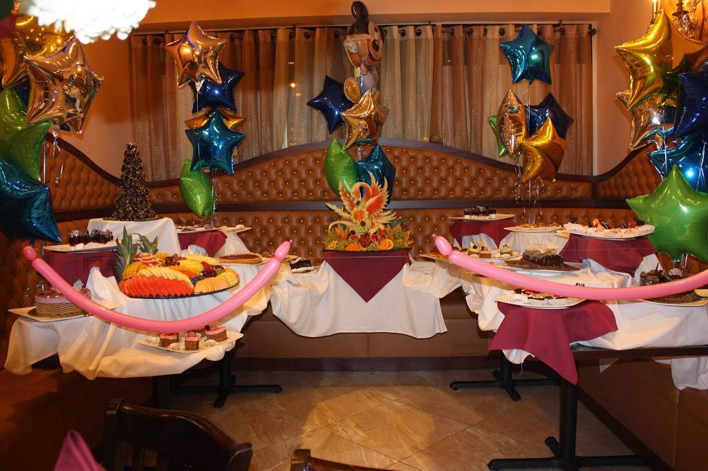 Vstrecha Glatt Kosher | restaurant | 98-98 Queens Blvd, Rego Park, NY 11374, USA | 7182634444 OR +1 718-263-4444