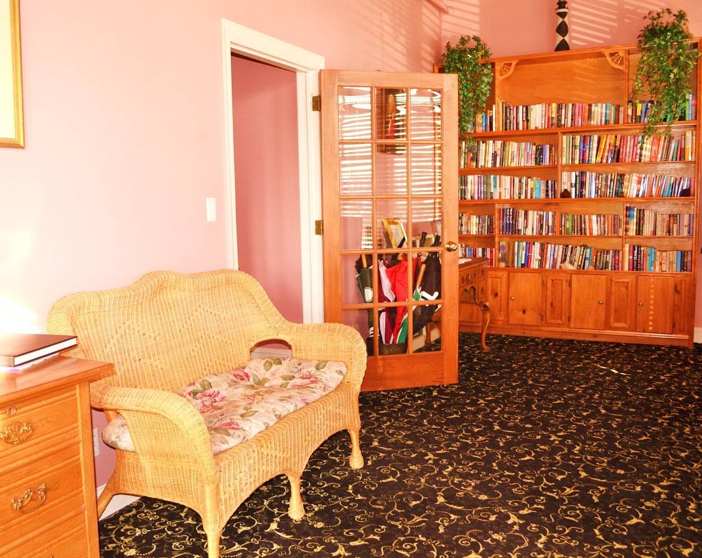 Hotel Alcott | restaurant | 107-113 Grant St, Cape May, NJ 08204, USA | 6098845868 OR +1 609-884-5868