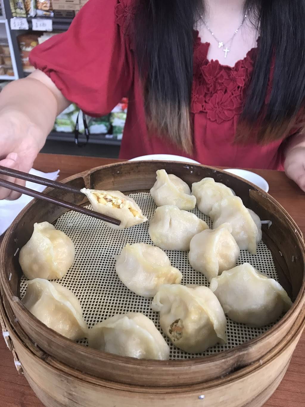 Dumpling Imagine | restaurant | 16 Rue Rachel E, Montréal, QC H2W 1C5, Canada | 5145074616 OR +1 514-507-4616